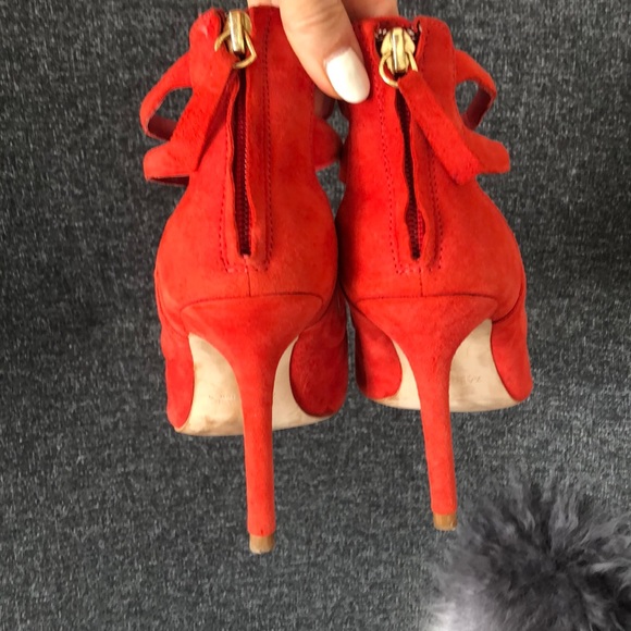 Red hot suede heels ❤️🔥 - Picture 5 of 7